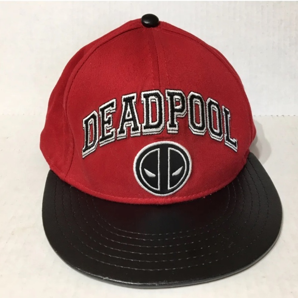 Marvel DEADPOOL Red & Black Snapback Cap